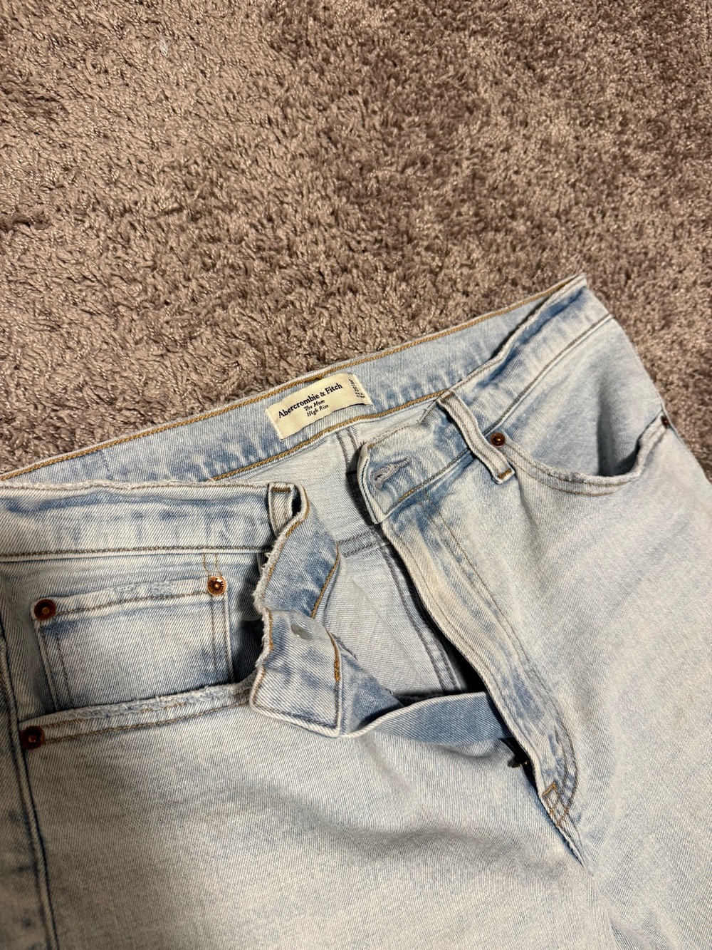 Abercrombie mom jeans - Picture 3 of 3
